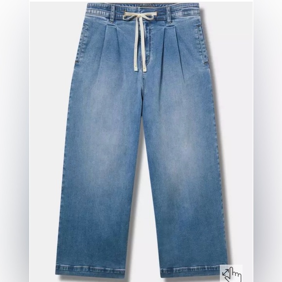 Torrid Light Blue Flare Jeans Plus Size 24 - Picture 2 of 7